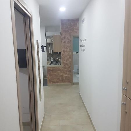 ナポリReginahouseアパートメント エクステリア 写真